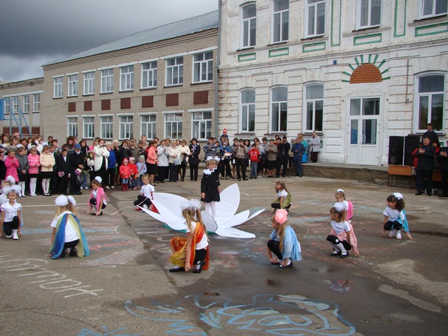 Республиканская акция «Помоги собраться в школу» (01 сентября 2012 г., с.Билярск)